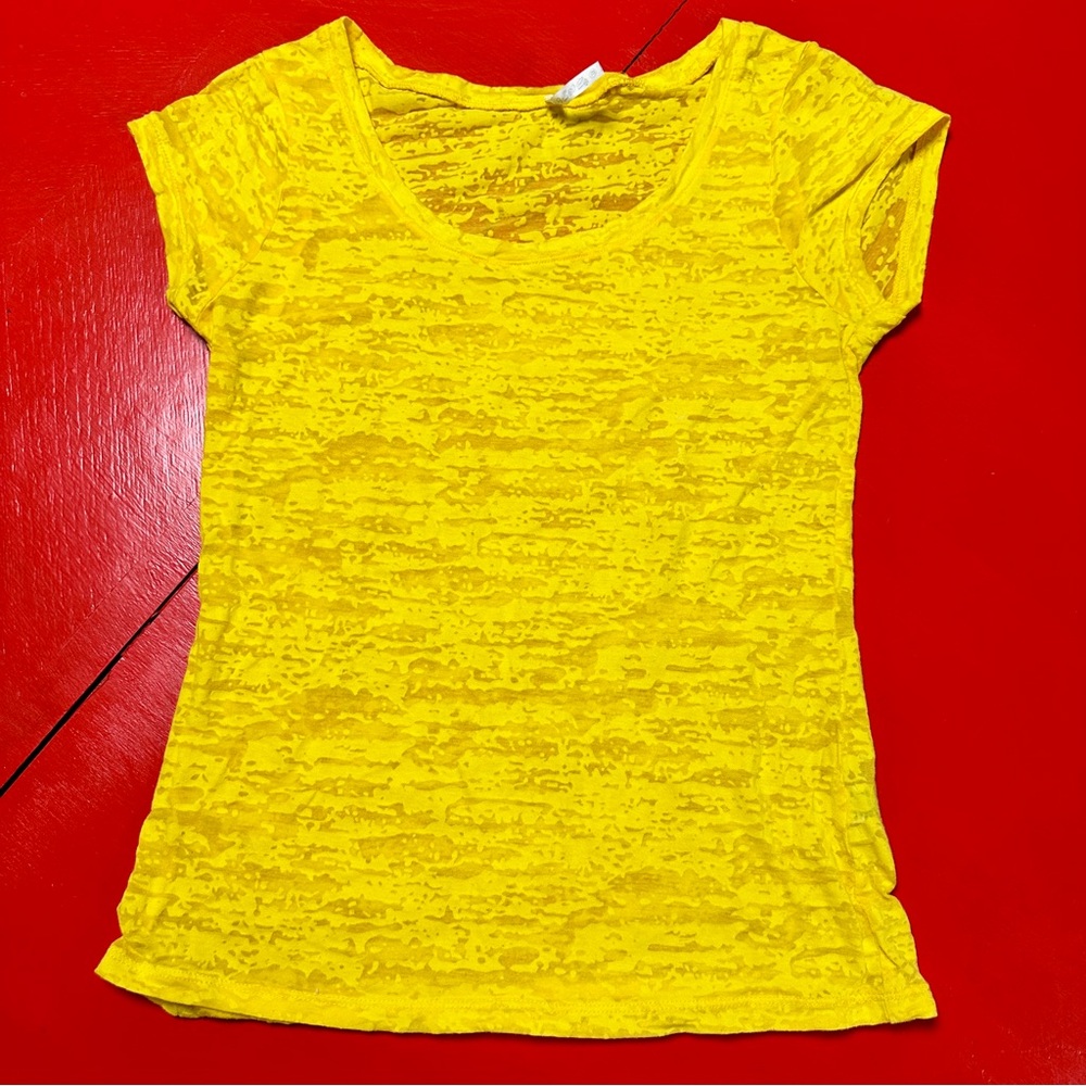 SPLASH YELLOW BURNOUT SHORT SLEEVE FITTED TEE SHIRT